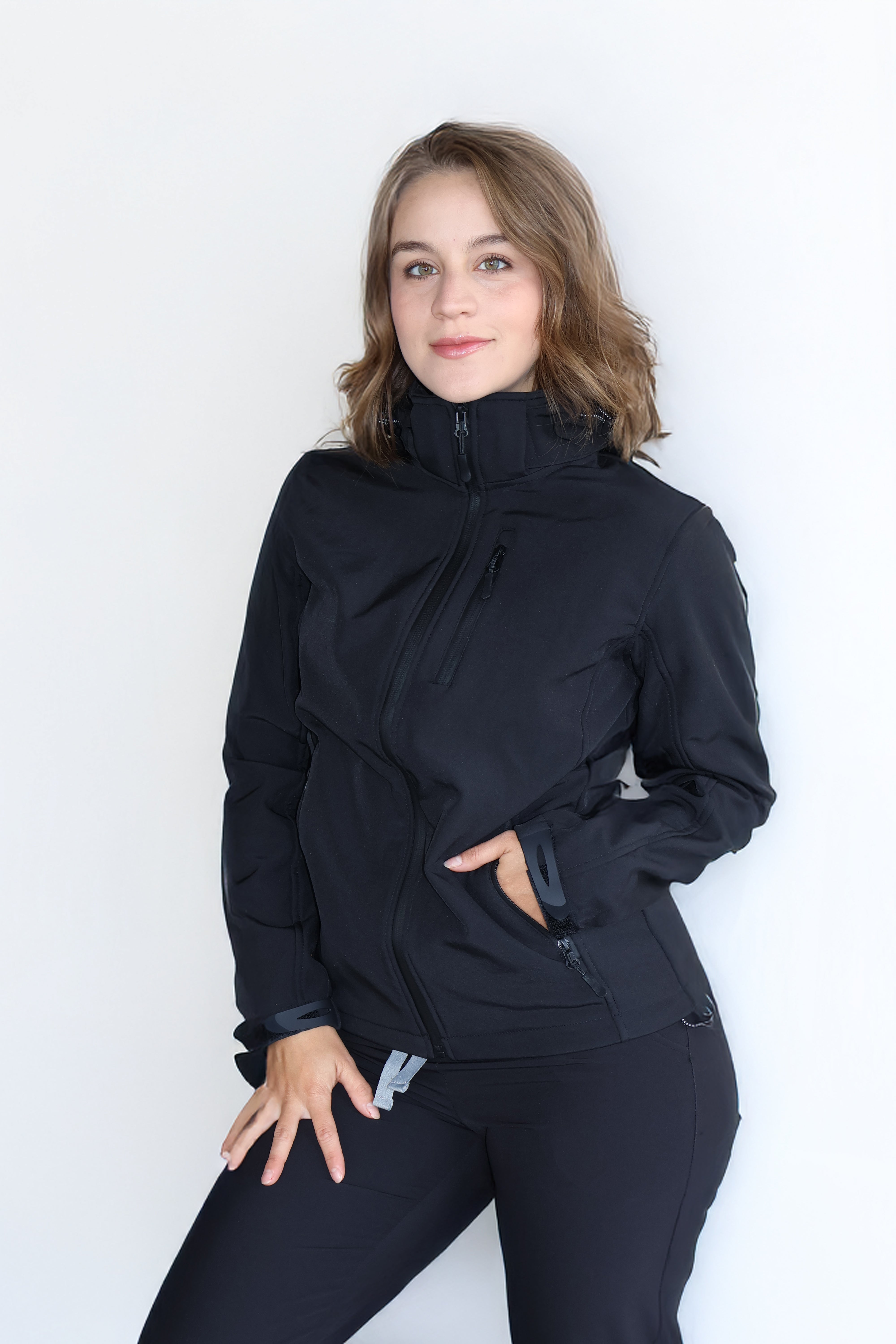 UNSTOPPABLE JACKET CON GORRA
